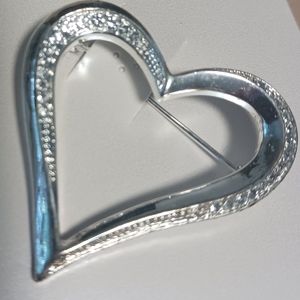 Heart pin